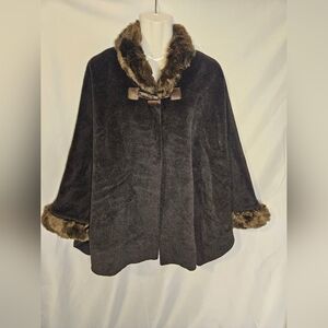 Jones New York Faux Fur Trim Cape Poncho Coat Brown 1920s Style Toggle Closure